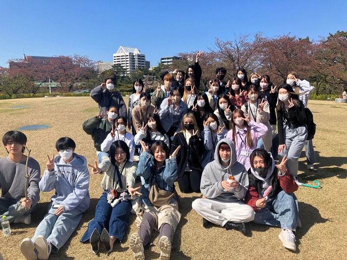 【新入生オリエンテーション】学科ごとにお花見に行きました🌸